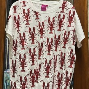 Queen of Sparkles all over crawfish shirt! Size medium worn once.